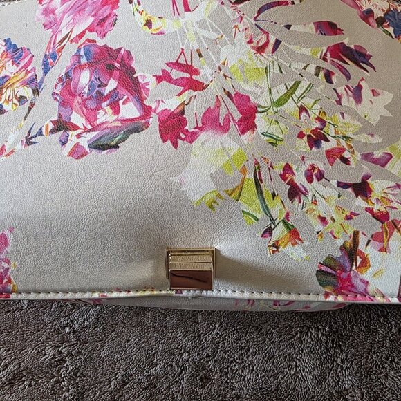 INC Sibbell Floral Faux Leather Envelope Shoulder Bag Clutch Gold Chain - Picture 4 of 16